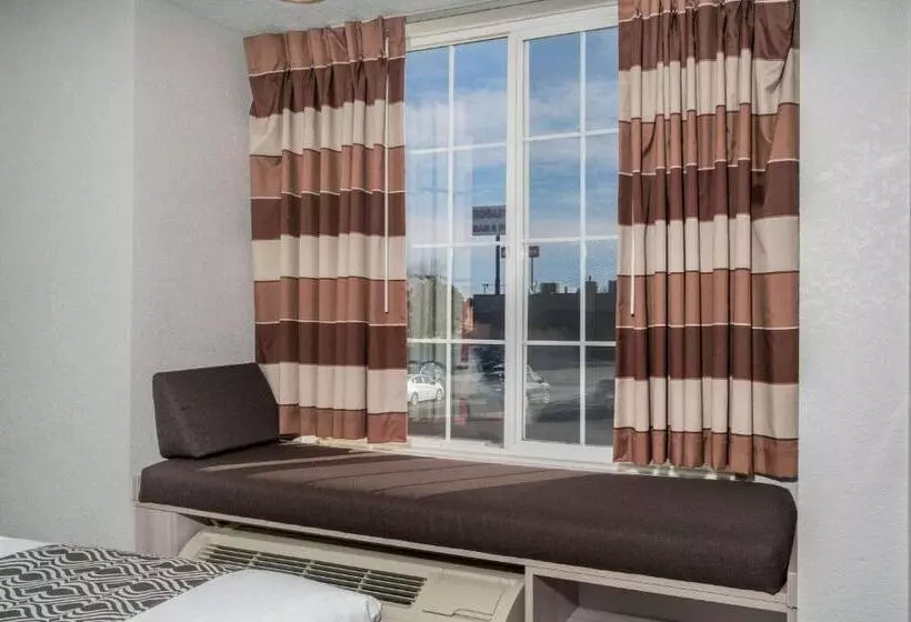 اتاق استاندارد برای معلولان, Microtel Inn & Suites By Wyndham Rochester North Mayo Clinic