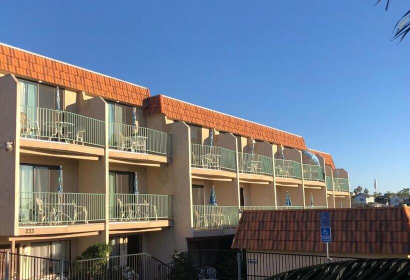 غرفة ديلوكس مطلّة علي البحر مزوَّدة بشُرفة, Moonlight Beach Motel