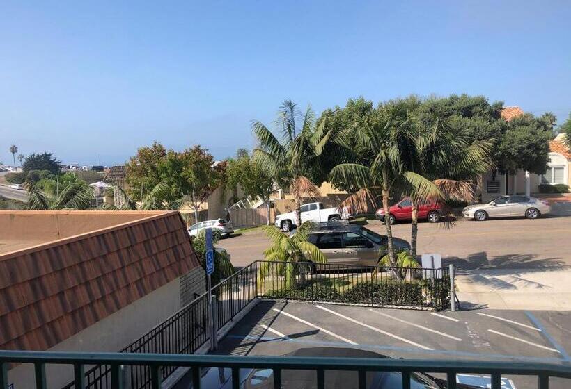 غرفة قياسية مزوَّدة بشُرفة, Moonlight Beach Motel