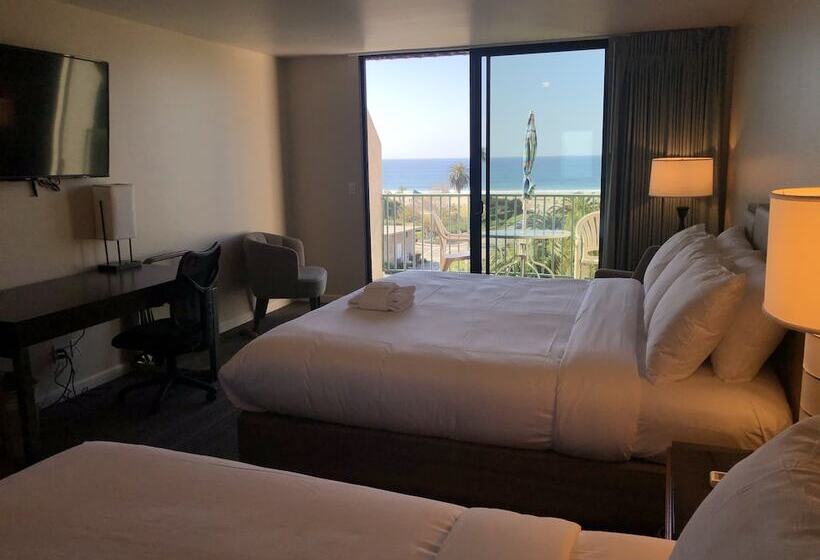 غرفة ديلوكس مطلّة علي البحر مزوَّدة بشُرفة, Moonlight Beach Motel