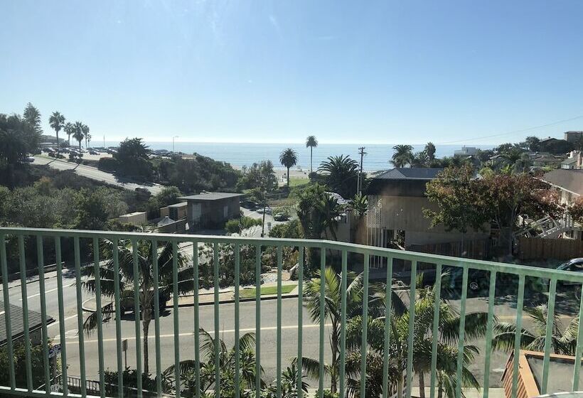 غرفة ديلوكس مطلّة علي البحر مزوَّدة بشُرفة, Moonlight Beach Motel