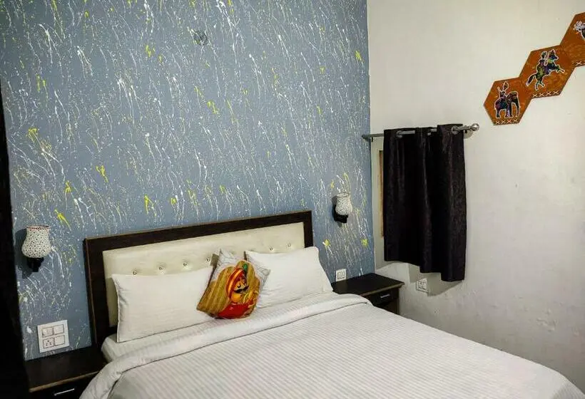 スタンダードルーム, Bigbrother Hostel