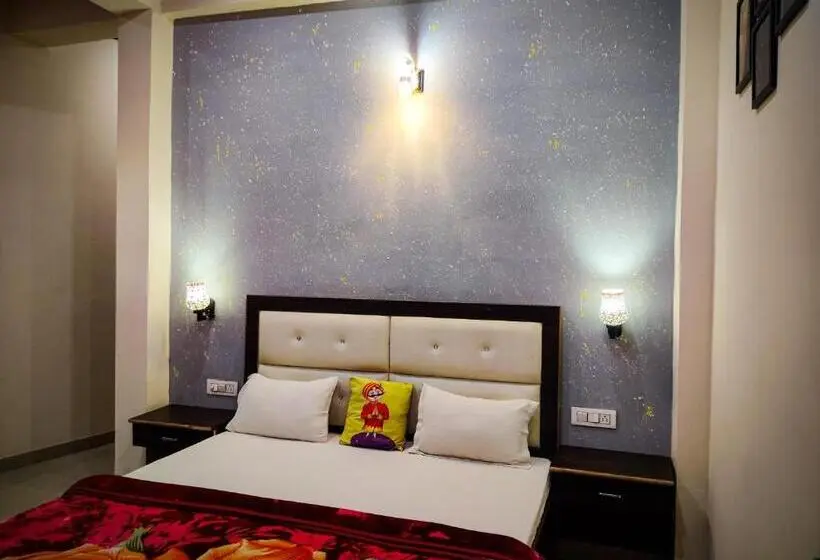 バルコニー付きデラックスルーム, Bigbrother Hostel