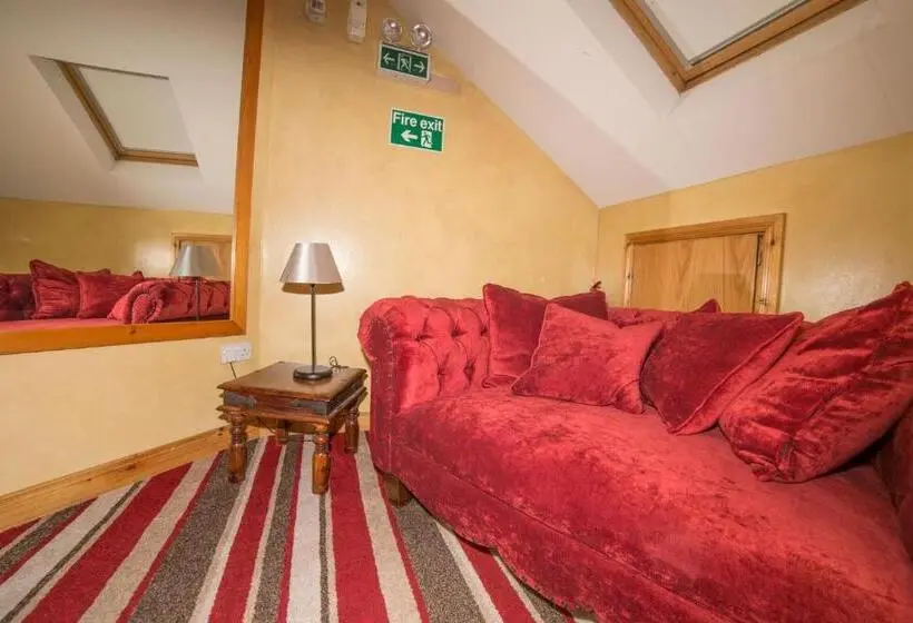 Quarto standart individual, The Frontier