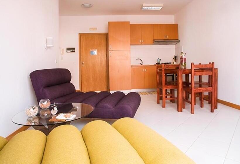 آپارتمان 1 خوابه با چشمانداز باغ, Terra Kriola