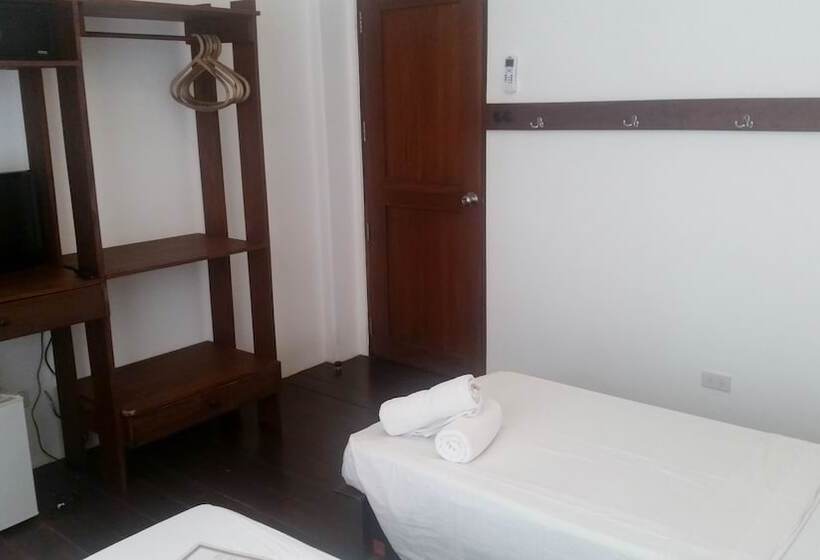 Camera Standard, Boracay Coco Huts