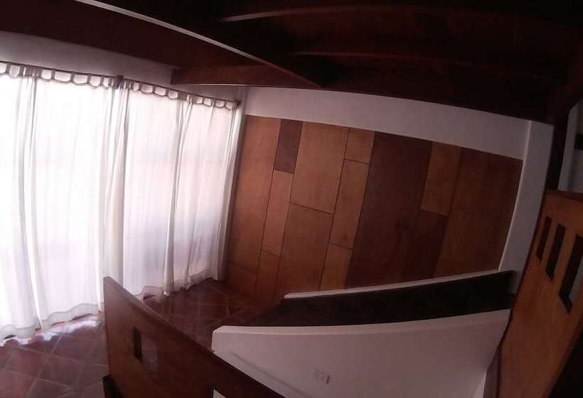 Camera Familiare, Boracay Coco Huts