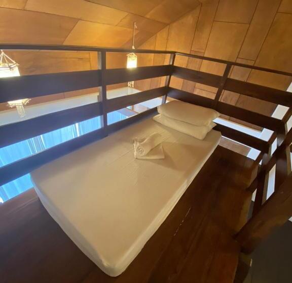 Camera Familiare, Boracay Coco Huts