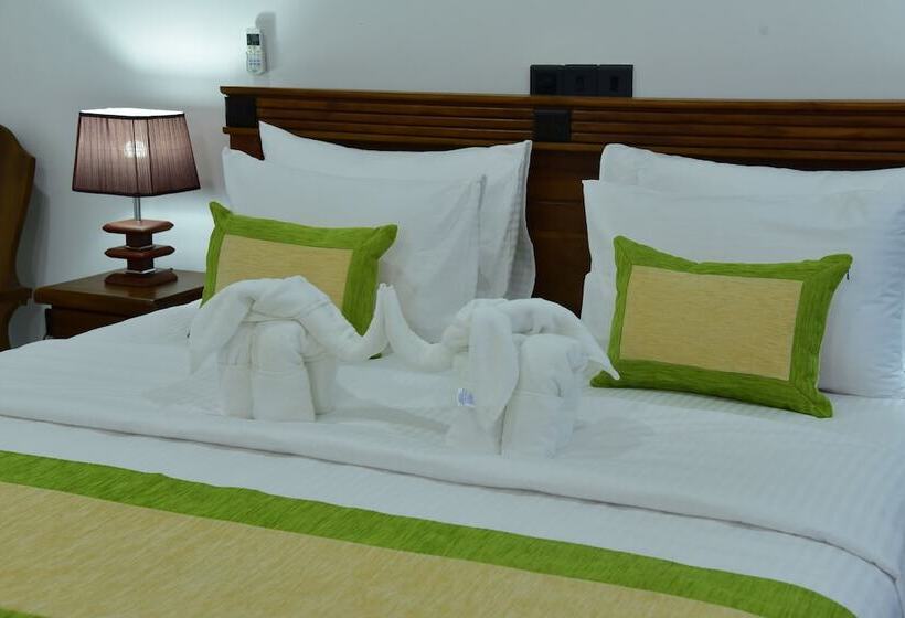 Deluxe Rum, L S Lanka