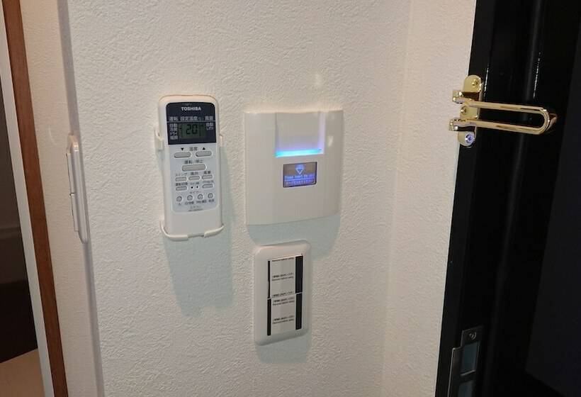 غرفة قياسية فردية, Chuo Bridge