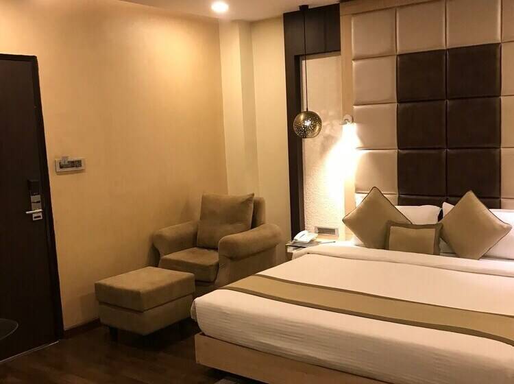 חדר קלאב, Nataraj