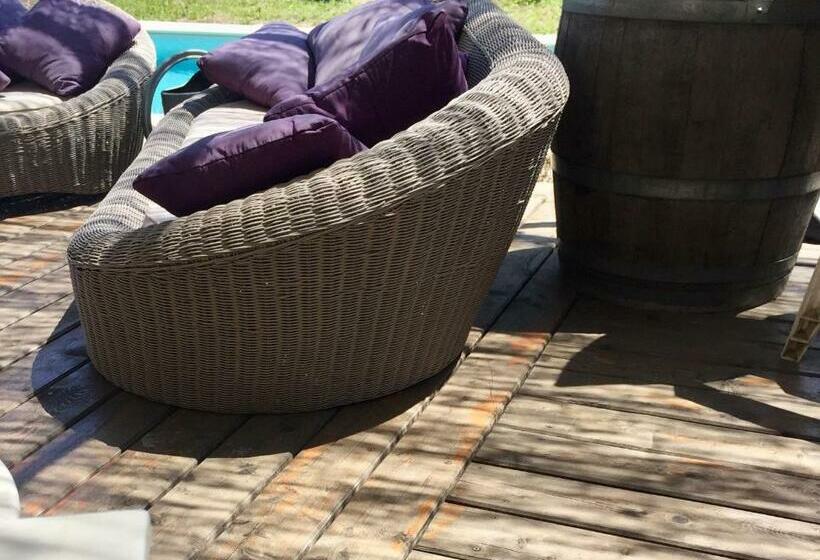 デラックスルーム, Chambre Et Table D Hotes Chez Dom