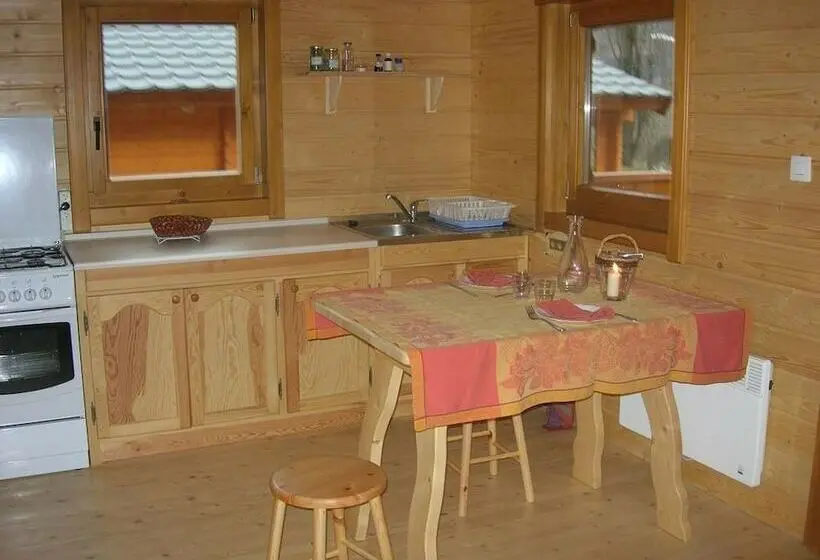 Mökki 1 Makuuhuone, Camping, Hôtel De Plein Air Les Cariamas
