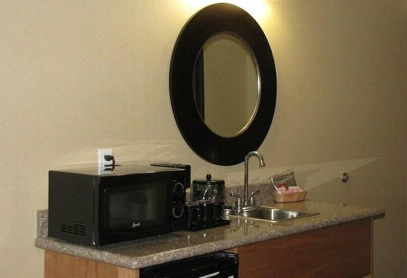 带双人床的经典房间, Howards On The River