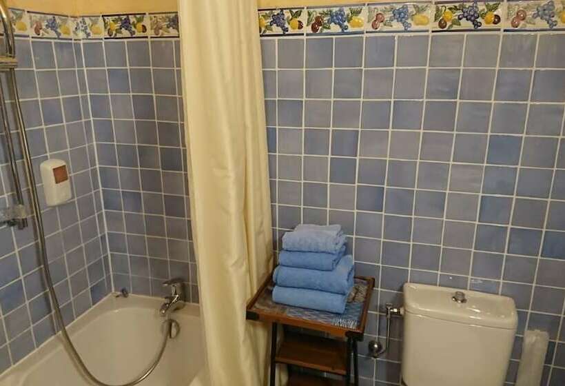 חדר קומפורט, Les Cavalets