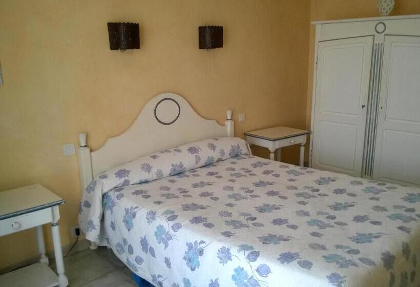 חדר סטנדרט עם טרסה, Les Cavalets