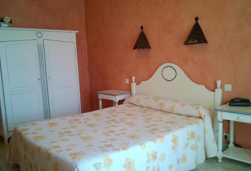 חדר קומפורט, Les Cavalets