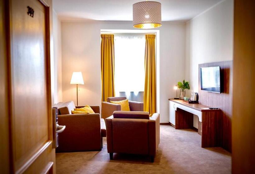 سوییت اجرایی, Nadodrzański Dwór   Nowa Sól