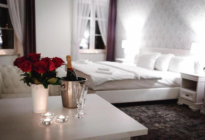 استودیوی استاندارد, Nadodrzański Dwór   Nowa Sól