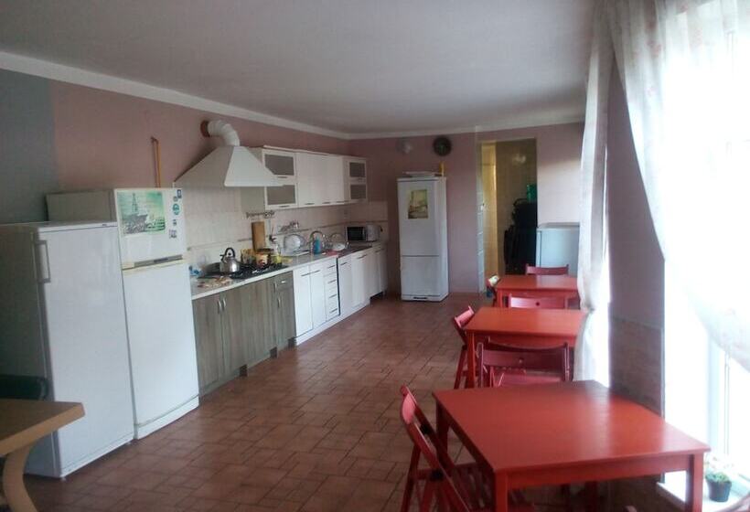 اتاق استاندارد سه نفره, Guest House Rendez Vous