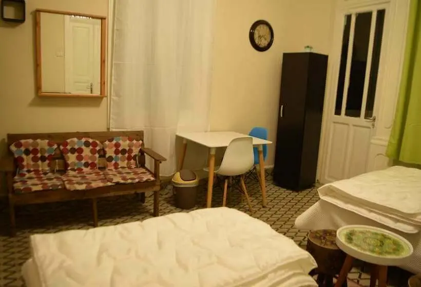اتاق اکونومی یک تخته, Seed Guest House