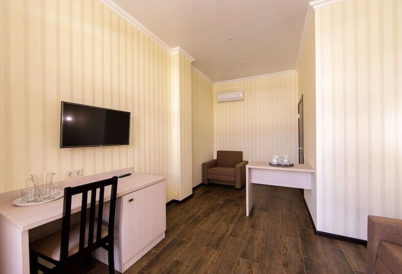 سوئیت 2 خوابه, Coral