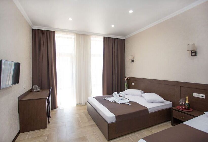 Triple Room Sea View, Coral