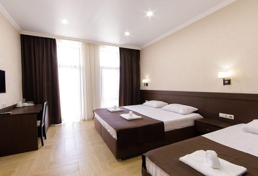 Standard Triple Room with Terrace, Coral