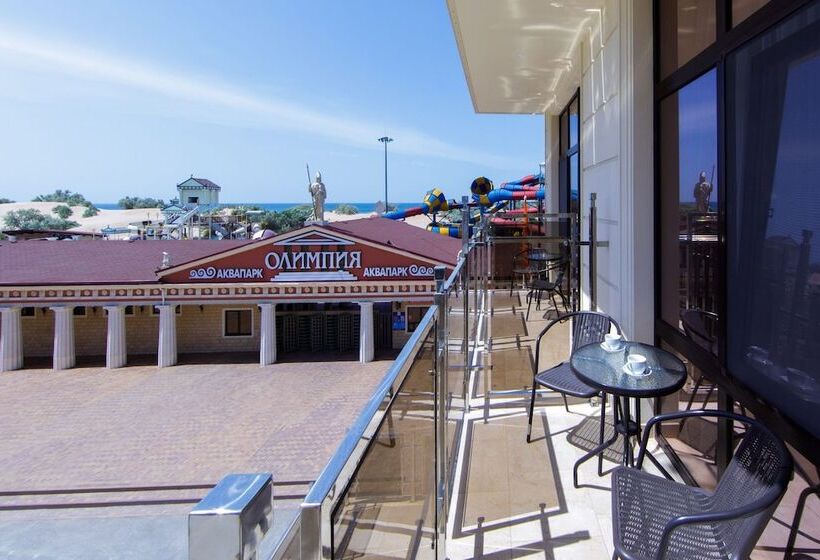 Standard Triple Room with Terrace, Coral