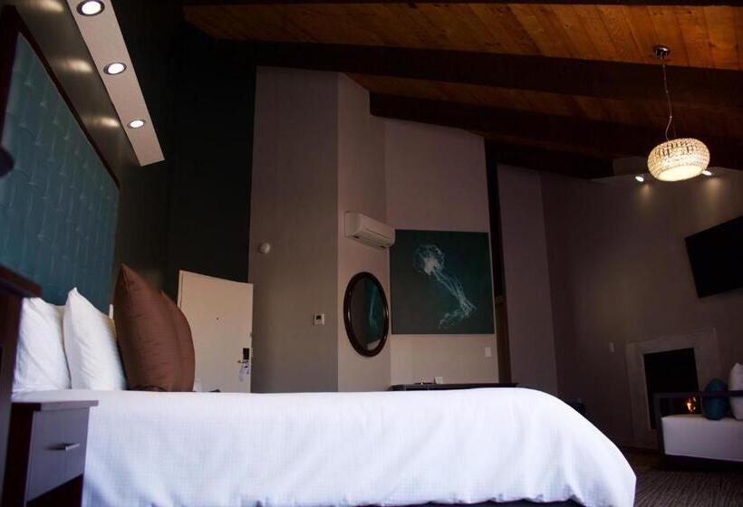 Номер Deluxe Кровать Кинг, Munras Inn