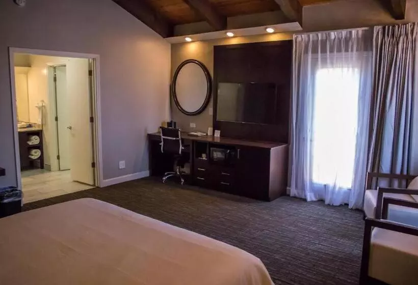 Deluxe-huone Parveke, Munras Inn