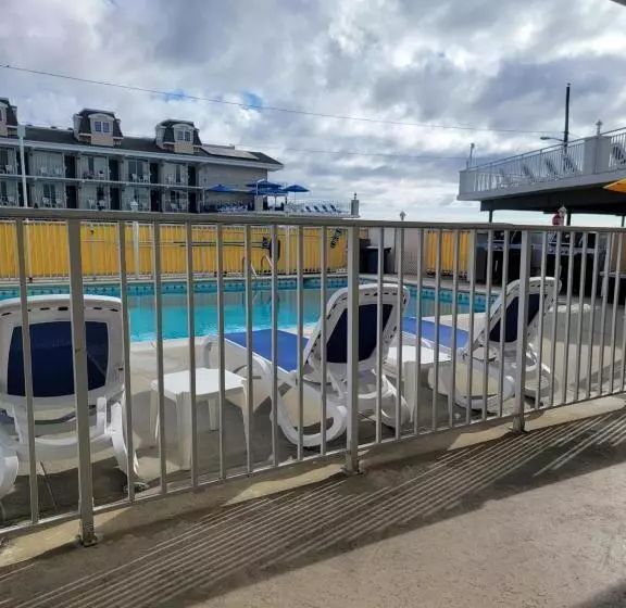 プールビューの２ベッドルームアパート, Nassau Inn