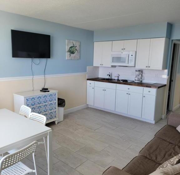 آپارتمان 2 خوابه با چشمانداز دریا, Nassau Inn