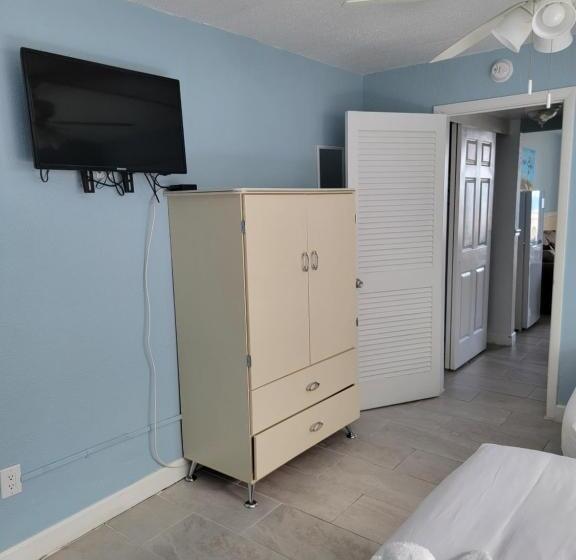 آپارتمان 2 خوابه با چشمانداز دریا, Nassau Inn