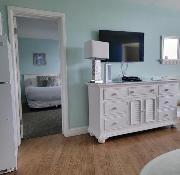 Deluxe Suite Sea View, Nassau Inn