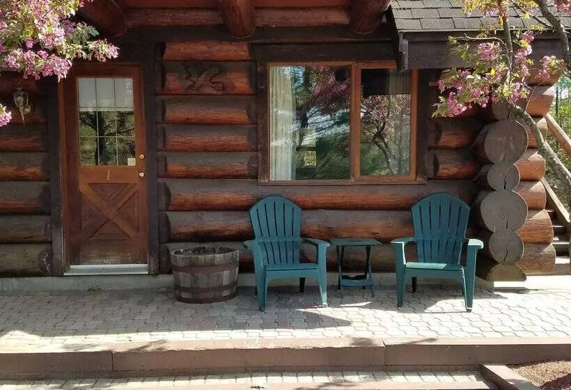 クイーンベッドのデラックスルーム, Nootka Lodge