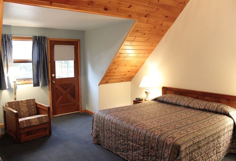 غرفة ديلوكس سرير كينج, Nootka Lodge