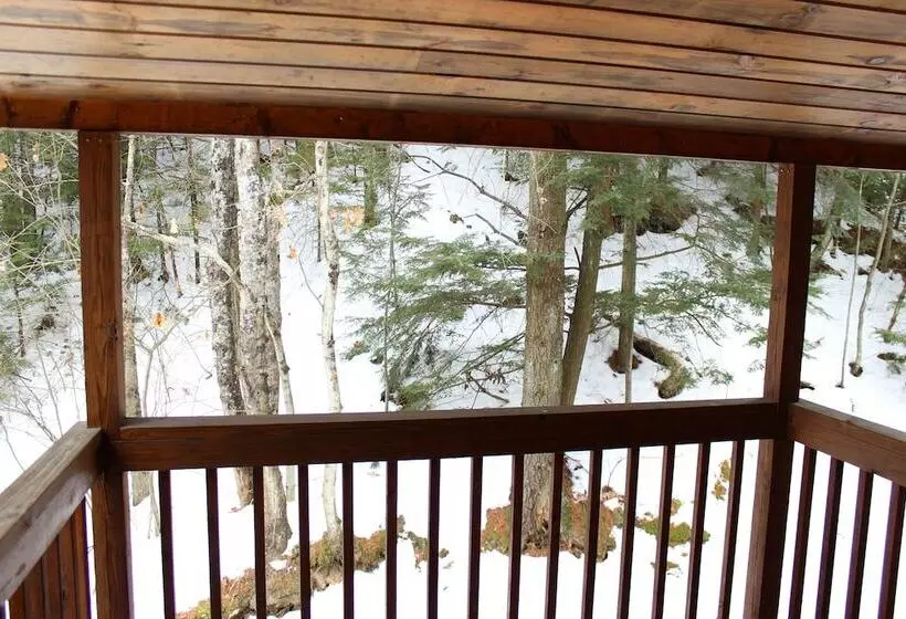 クイーンベッドのスーペリアルーム, Nootka Lodge