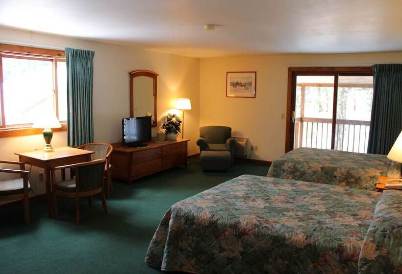 غرفة سوبيريور سرير ملكى, Nootka Lodge