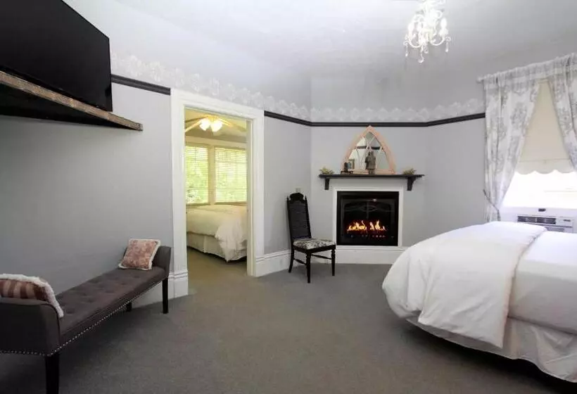 سوئیت 2 خوابه, The Napa Inn