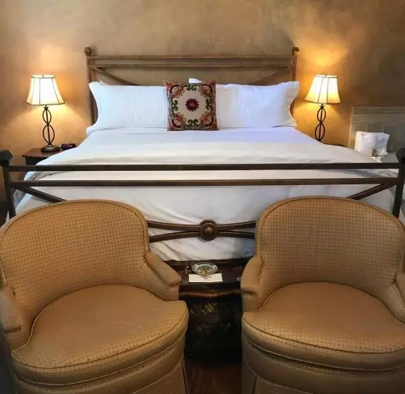 سوئیت با تخت بزرگ, The Napa Inn