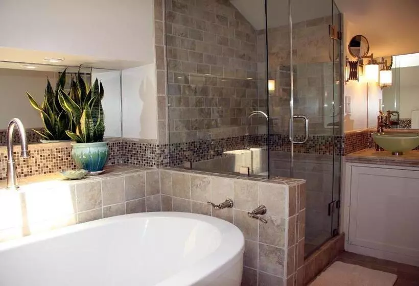اتاق استاندارد با تخت بزرگ, The Napa Inn