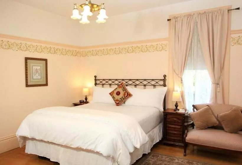 اتاق سوپریور با تخت بزرگ, The Napa Inn