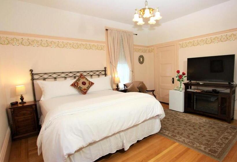 디럭스 룸 킹사이즈 침대, The Napa Inn