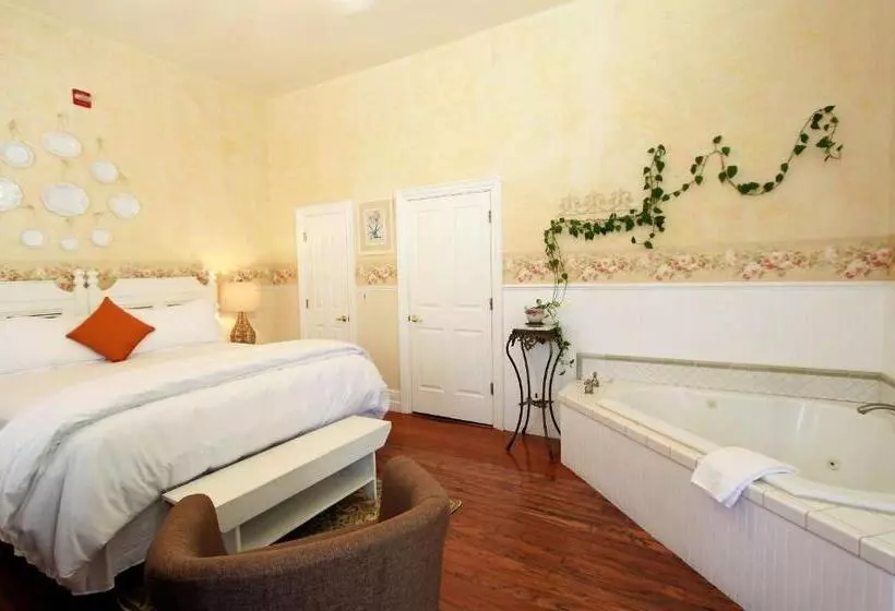 سوییت لوکس, The Napa Inn