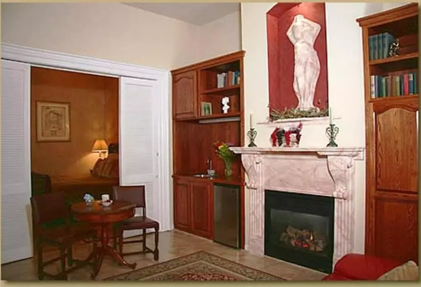 استودیوی لوکس, The Napa Inn