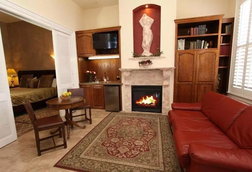 استودیوی لوکس, The Napa Inn