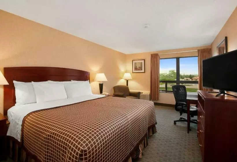 اتاق استاندارد با تخت بزرگ, Days Inn By Wyndham Utica