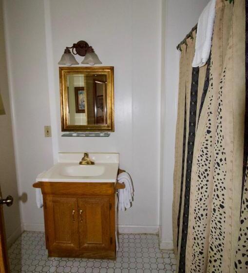 Номер Стандарт, Oakdell Motel Waterford Ct