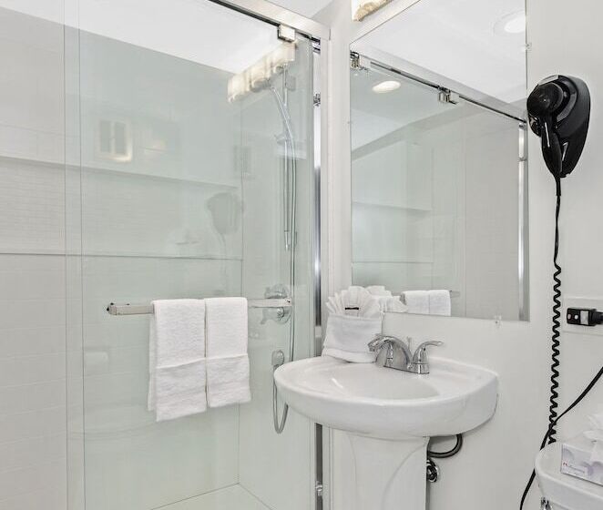 디럭스 룸, Ohio House Motel